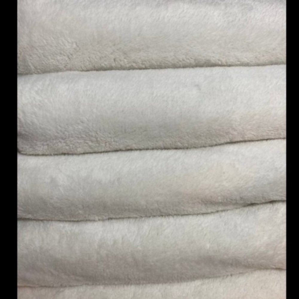 Premium Rabbit Fur with Mink back solid - Picture 3 of 8
